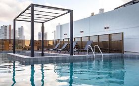 Próximo ao show da Virada Luxuoso Apartamento na Praia de Cabo Branco